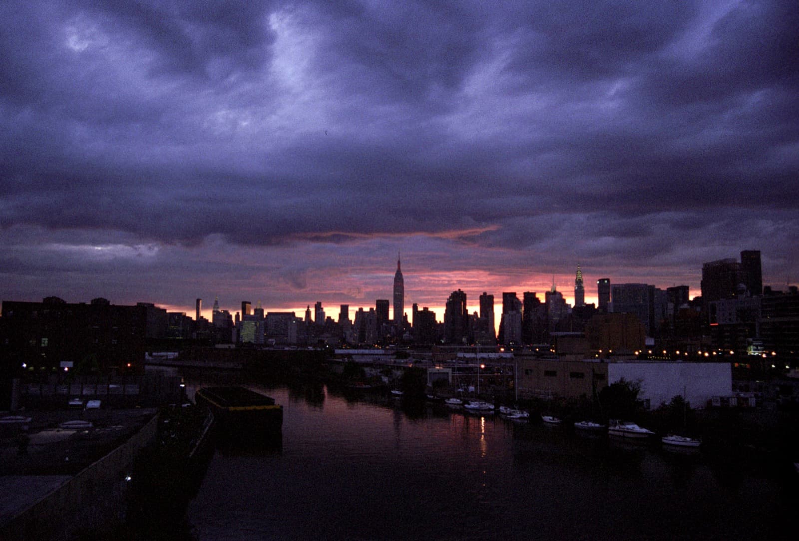 Images — New York, Dramatic: Violet Hour Over Midtown