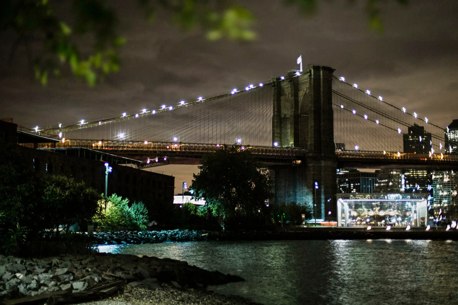 Motion — New York, Dramatic: Manhattan Vertical